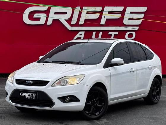 FORD FOCUS 2.0 TITANIUM 16V FLEX 4P POWERSHIFT FORD FOCUS 2.0 TITANIUM 16V FLEX 4P POWERSHIFT